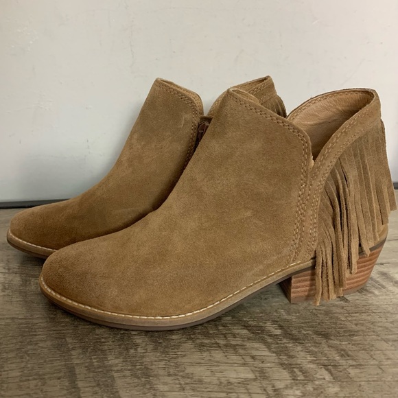 Lucky Brand Shoes - NEW! Women's LUCKY BRAND Beige Suede FREEDAH Western FRINGE Ankle BOOTIES Boots